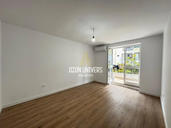 Ambient biznesi për qira në Bllok , 800€/muaj