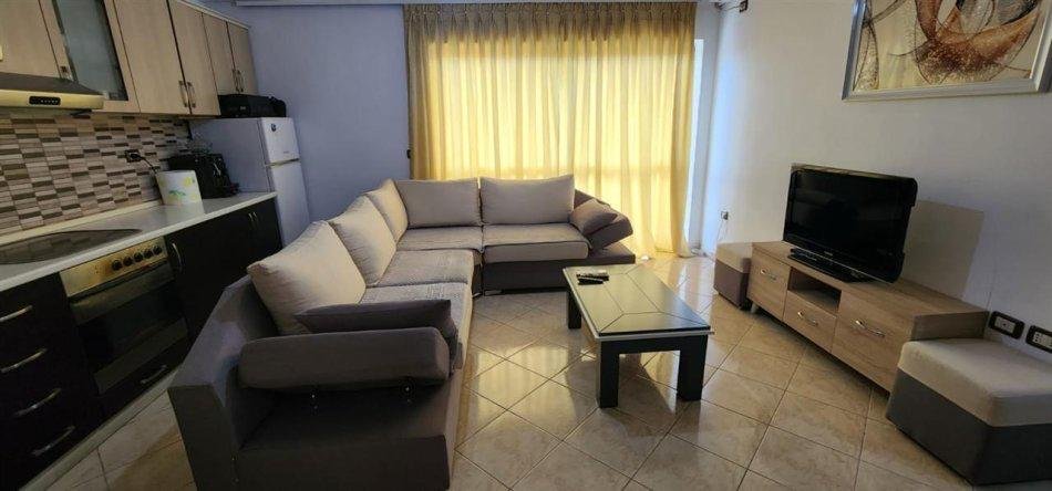 Tirane, jepet me qera apartament 2+1+Ballkon Kati 6, 93 m² 500 € (Rruga Don Bosko)
