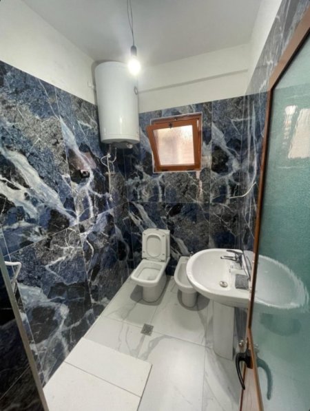 Tirane, jepet me qera shtepi 1+1 Kati 1, (Çelo Ibraj)