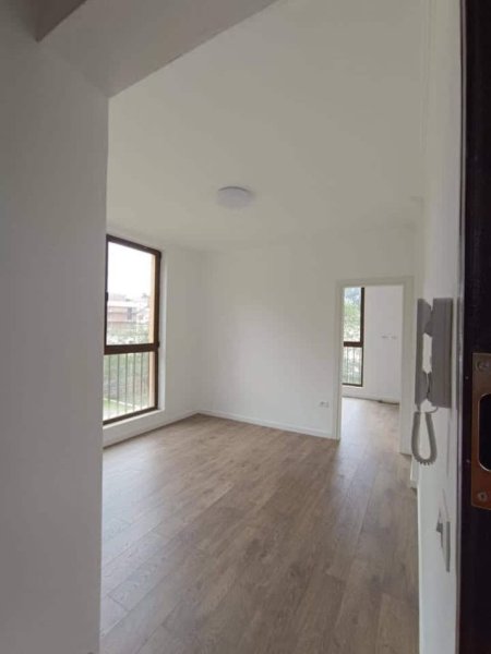 Tirane, jepet me qera Vile 3 Katshe Kati 1, 540 m² 3.000 € (rruga 3 Vellezerit Kondi)