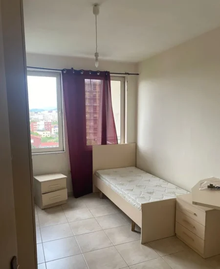Tirane, jepet me qera apartament 2+1 Kati 6, 120 m² 500 € (Ali Demi)