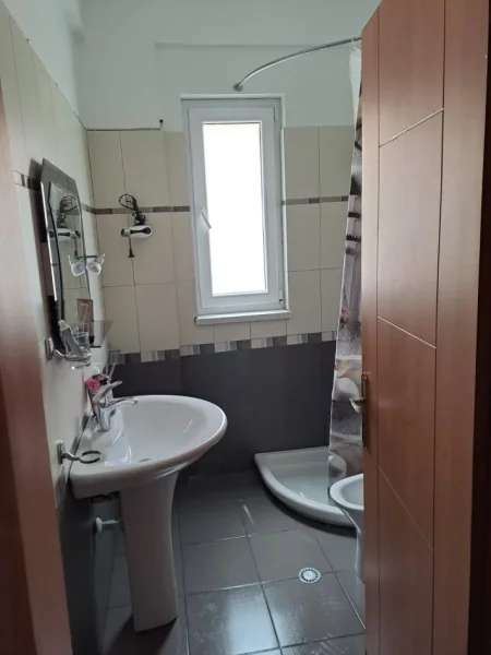 Durres, shitet apartament 2+1+Ballkon Kati 4, 90 m² 133.000 € (Shkembi Kavajes)