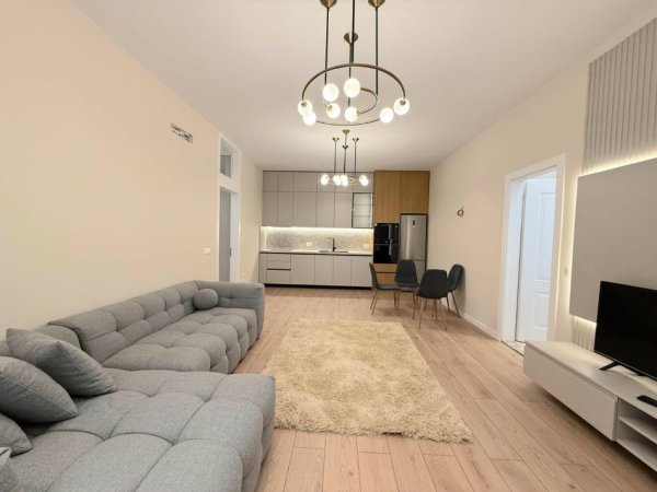 Tirane, jepet me qera apartament 2+1+Aneks+Ballkon Kati 1, 90 m² 800 € (Liqeni i Thate)