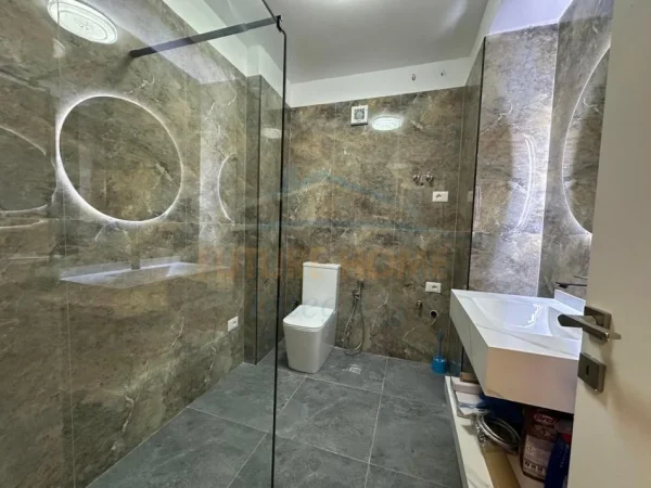 Tirane, shitet apartament 2+1,  Kati 3, 77 m² 195.000 € (Rruga e Elbasanit)