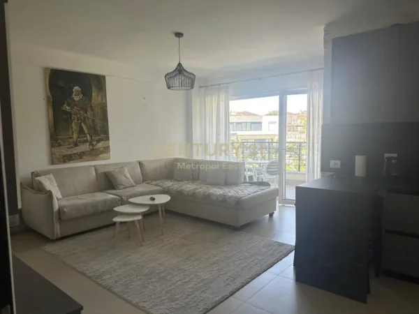 Tirane, shitet apartament 2+1 Kati 2, 85 m² 237.000 € (Rruga e Vilave)