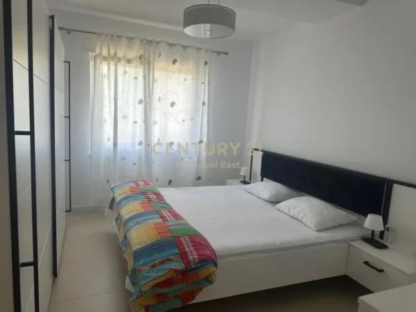 Tirane, shitet apartament 2+1 Kati 2, 85 m² 237.000 € (Rruga e Vilave)