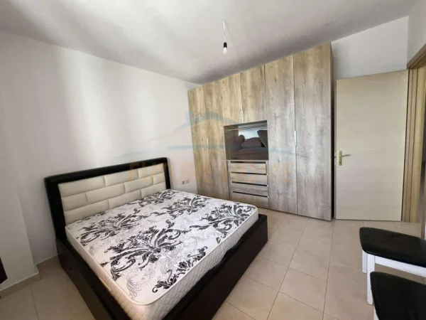 Tirane, shitet apartament 1+1 Kati 8, 73 m² 90.000 € (Unaza e Re)