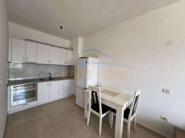 Tirane, shitet apartament 1+1 Kati 8, 73 m² 90.000 € (Unaza e Re)