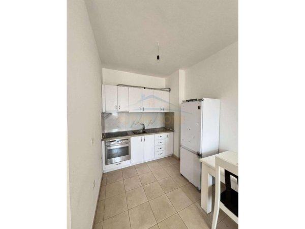 Tirane, shitet apartament 1+1 Kati 8, 73 m² 90.000 € (Unaza e Re)