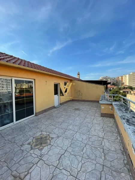Tirane, jepet me qera Vile 5 Katshe Kati 0, 400 m² 2.500 € (BRRYLI)