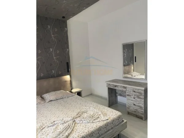 Tirane, jepet me qera apartament 1+1 Kati 8, 71 m² 600 € (Rruga Panorama,Stacioni i Trenit)