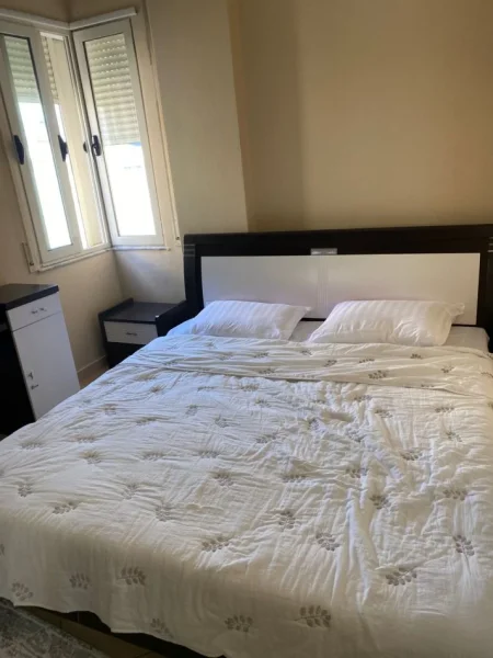 Tirane, shitet apartament 1+1+Aneks+Ballkon Kati 3, 60 m² 113.000 € (liqeni i thate)