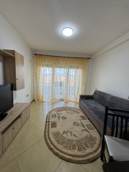 Tirane, jepet me qera apartament 1+1+Ballkon Kati 5, 90 m² 400 € (Astir Pallati i Bar Oslos)