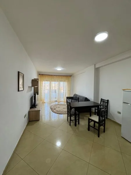 Tirane, jepet me qera apartament 1+1+Ballkon Kati 5, 90 m² 400 € (Astir Pallati i Bar Oslos)