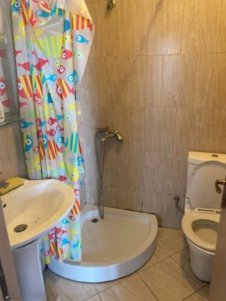 Tirane, jepet me qera apartament 2+1 Kati 6, 120 m² 500 € (Ali demi)
