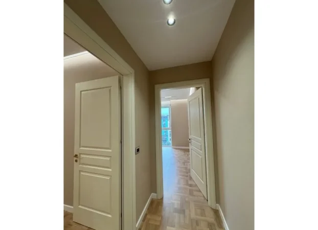 Tirane, jepet me qera ambjent biznesi Kati 5, 120 m² 1.800 € (Ambasador 1)