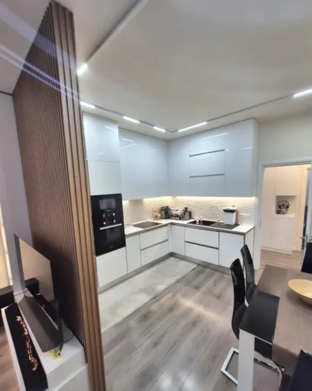 Tirane, shitet apartament 2+1 , 110 m² 325.000 € (Kika 2)