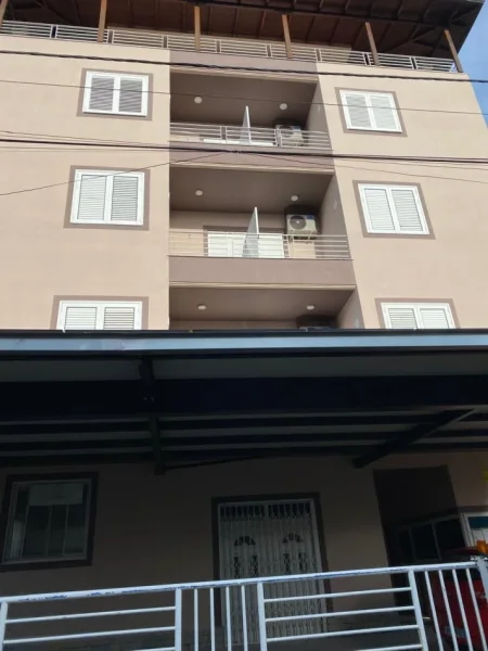 Durres, jap me qera apartament 1+1 Kati 2, 50 m² 300 € (Rruga Porta e Dijes)