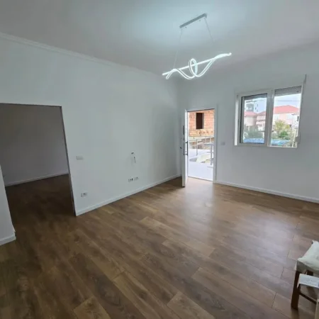 Durres, shes apartament 2+1 Kati 1, 68 m² 74.000 € (PLAZH DURRES)