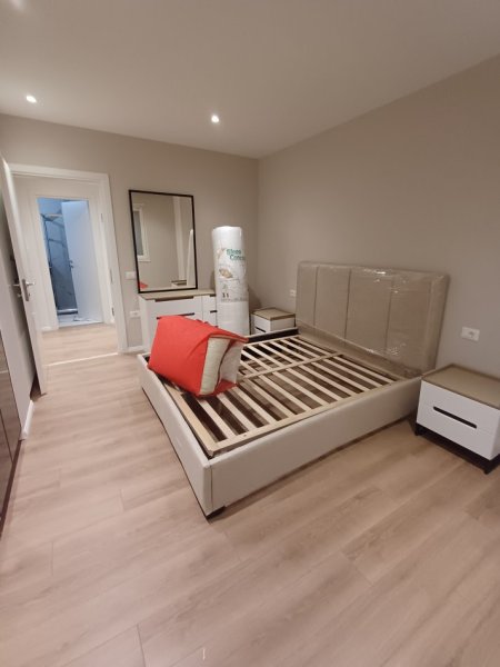 Shitet apartament 2+1 KAFE FLORA  260.000 €