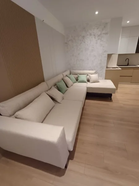 🏠 SHITET SUPER APARTAMENT  KAFE FLORA  270.000 €