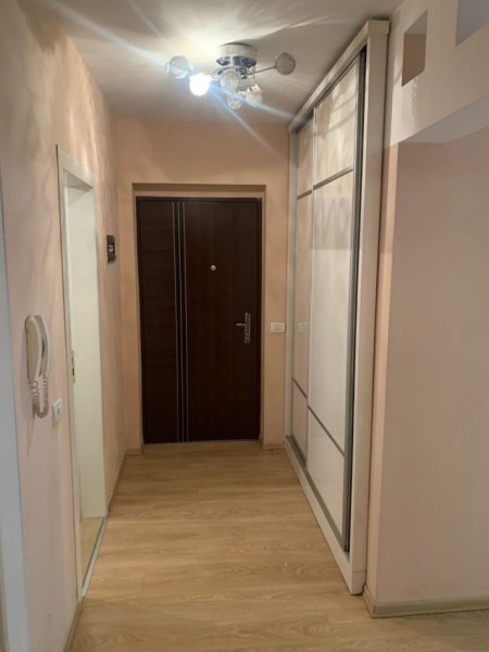 Tirane, jap me qera apartament 2+1+Aneks+Ballkon Kati 2, 140 m² 550 € (Dritan Hoxha, Pallati Intesa SanPaolo bank)