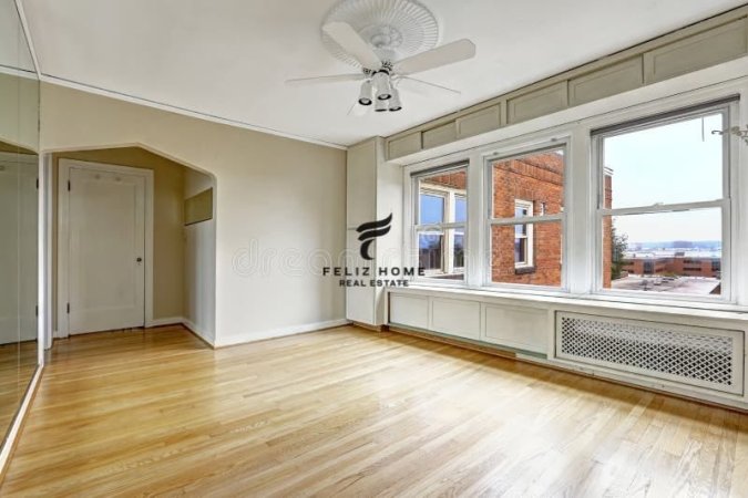 Tirane, jepet me qera zyre Kati 4, 150 m² 2.500 € (RRUGA EKAVAJES)