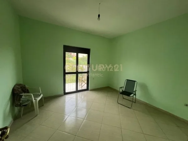 Durres, shitet shtepi 2+1 Kati 1, 345 m² 125.000 € (Ish Kenet Durres)