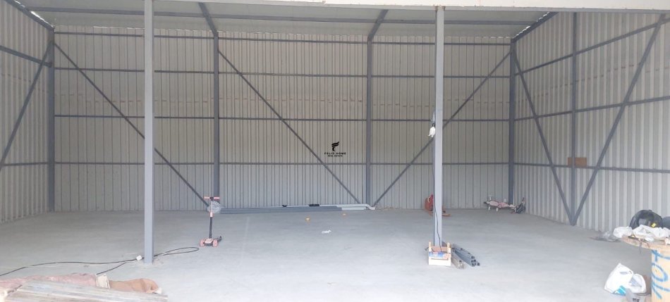 Tirane, jepet me qera magazine Kati 0, 660 m² 800 € (VAQARR)