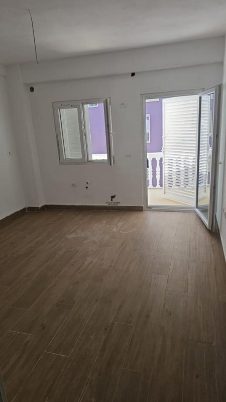 Tirane, shitet apartament 1+1 Kati 2, 70 m² 120.000 € (SELITE)