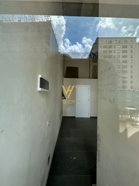 Tirane, shitet dyqan Kati 0, 20 m² 73.000 € (ISH FUSHA E AVIACIONIT)