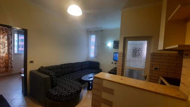 Tirane, ofert apartament 1+1 Kati 4, 53 m² 310 Euro (prane qendres tregrare concord)