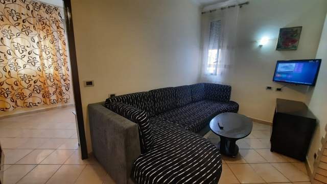 Tirane, ofert apartament 1+1 Kati 4, 53 m² 310 Euro (prane qendres tregrare concord)