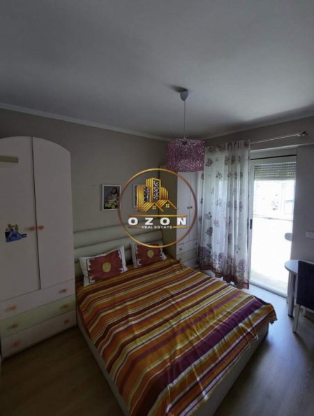 Tirane, jepet me qera apartament 3+1+A+BLK Kati 6, 140 m² 700 Euro (RRUGA E BARRIKADAVE)