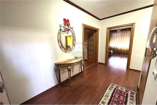 Tirane, jepet me qera apartament 2+1+BLK Kati 7, 115 m² 600 Euro