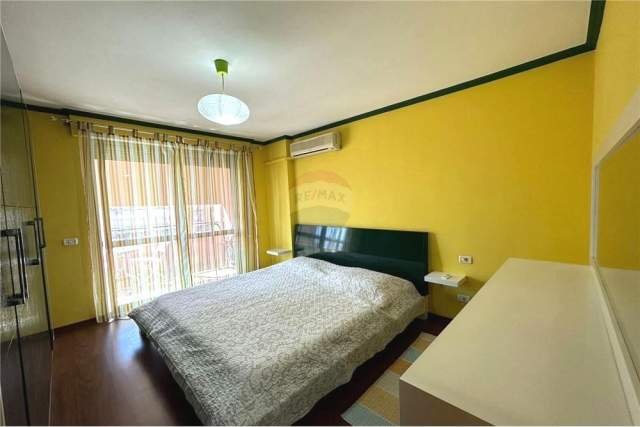 Tirane, jepet me qera apartament 2+1+BLK Kati 7, 115 m² 600 Euro