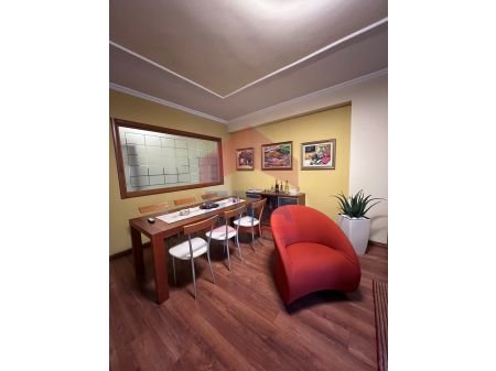 Tirane, jepet me qera apartament Kati 4, 136 m² 1.400 Euro (Bllok)