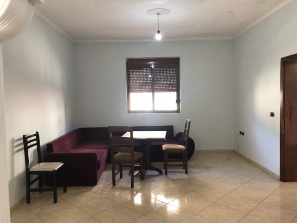 Tirane, jepet me qera shtepi 2+1+BLK Kati 2, 155 m² 40.000 Leke (Rruga Fuat Toptani)