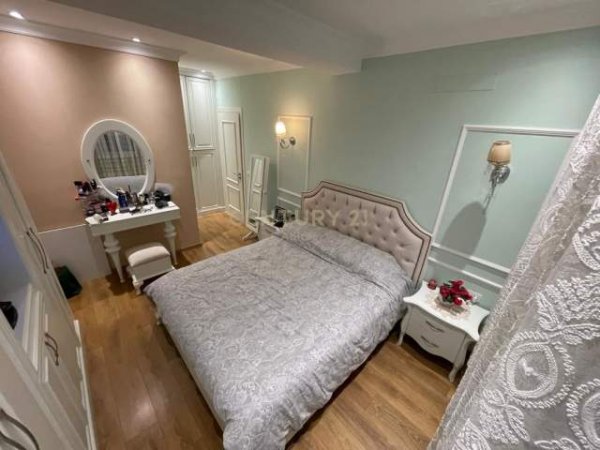 Jepet me qera apartament lux 2+1+2, Kati 3, 101 m² 1.000 Euro (Rezidenca Kodra e Diellit)