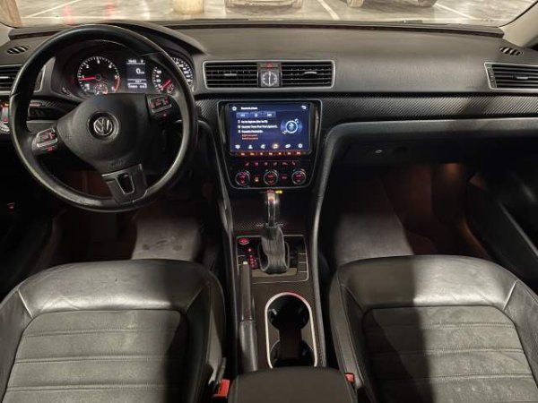 Tirane, shitet makine Volkswagen Passat Viti 2013, 9.800 Euro