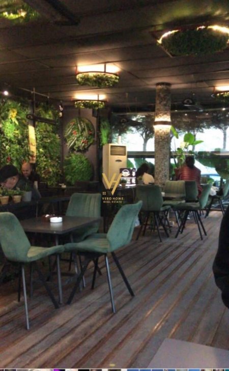 Tirane, shitet bar-kafe Kati 0, 273 m² 350.000 Euro (klani)