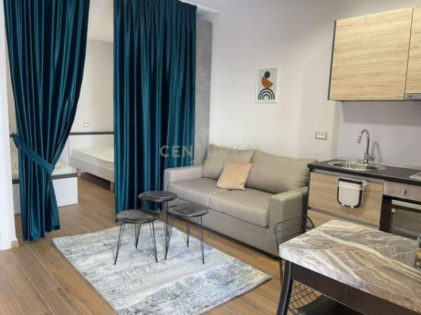 Tirane, jap me qera garsonier 1+1 Kati 1, 38 m² 270 Euro