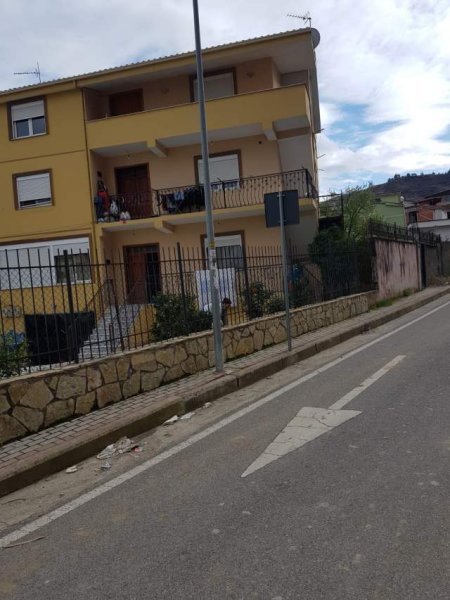 Tirane, jepet me qera apartament 2+1+A+BLK Kati 3, 87 m² 350 Euro (Tregu-Ushqimor)