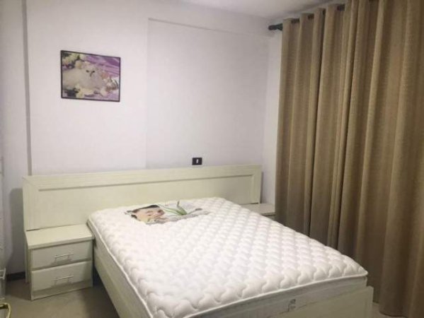 Tirane, jepet me qera apartament 1+1+BLK Kati 4, 70 m² 400 Euro