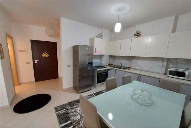 Lungomare, jepet me qera apartament 2+1+BLK Kati 3, 93 m² 500 Euro (Rruga Murat Terbaci)