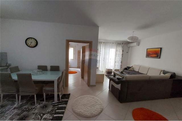 Lungomare, jepet me qera apartament 2+1+BLK Kati 3, 93 m² 500 Euro (Rruga Murat Terbaci)