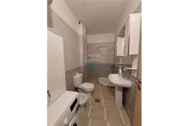 Lungomare, jepet me qera apartament 2+1+BLK Kati 3, 93 m² 500 Euro (Rruga Murat Terbaci)