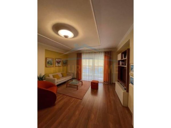 Tirane, jepet me qera apartament 2+1+BLK Kati 4, 136 m² 1.300 Euro (Vaso Pasha)