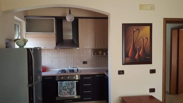 Tirane, jepet me qera apartament 1+1+BLK Kati 5, 60 m² 35.000 Leke (Rruga Osman Myderizi)