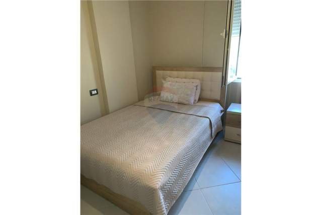 Tirane, ofert apartament 2+1+BLK Kati 4, 125 m² 400 Euro (Fresku)